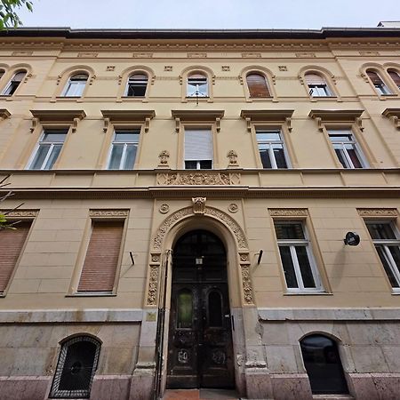 K5 - The Happy Home In The Nightlife Zone Budapeste Exterior foto